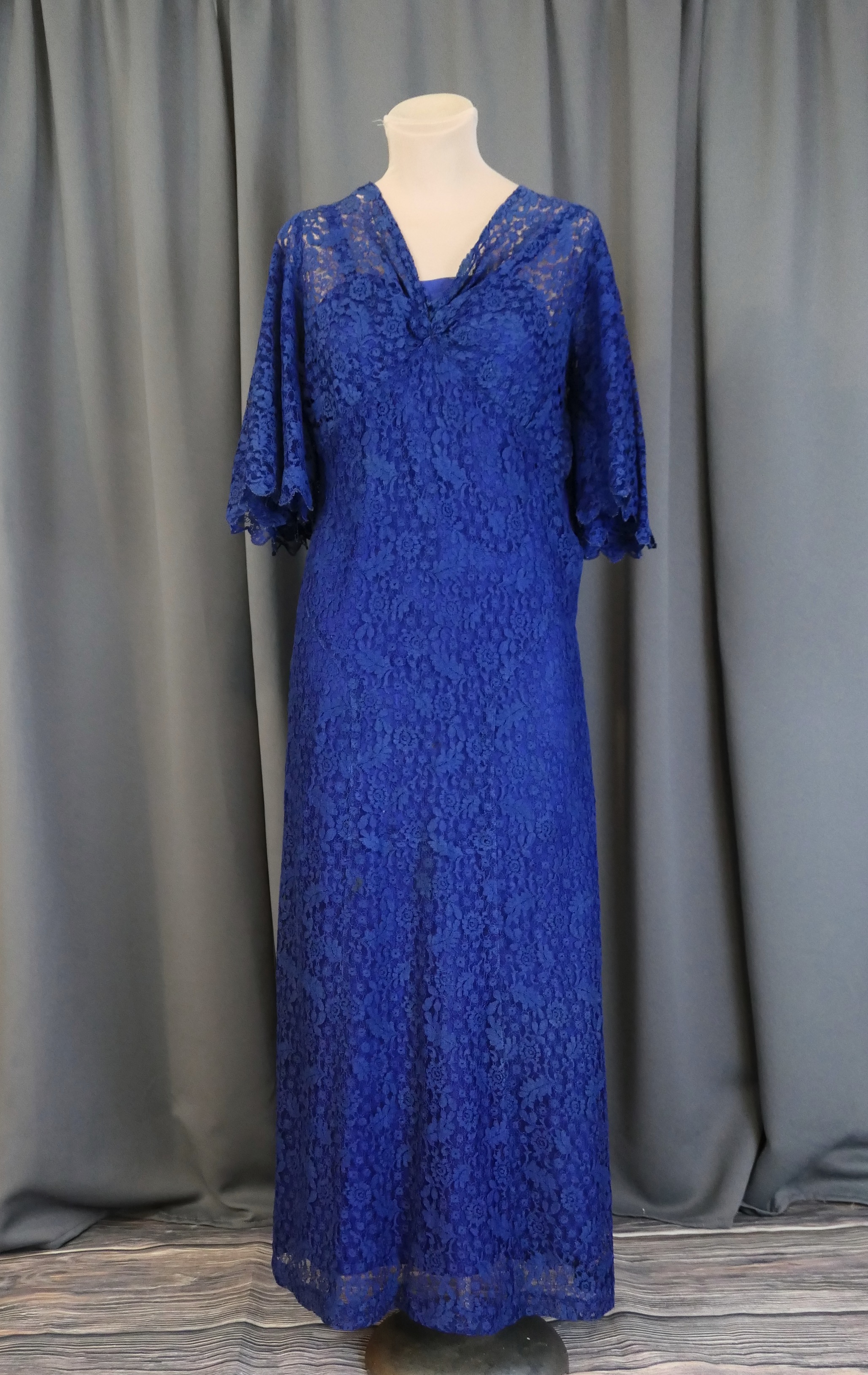 Vintage 1930s Blue Lace Gown & Slip: Evening Dress, 36 bust, damaged