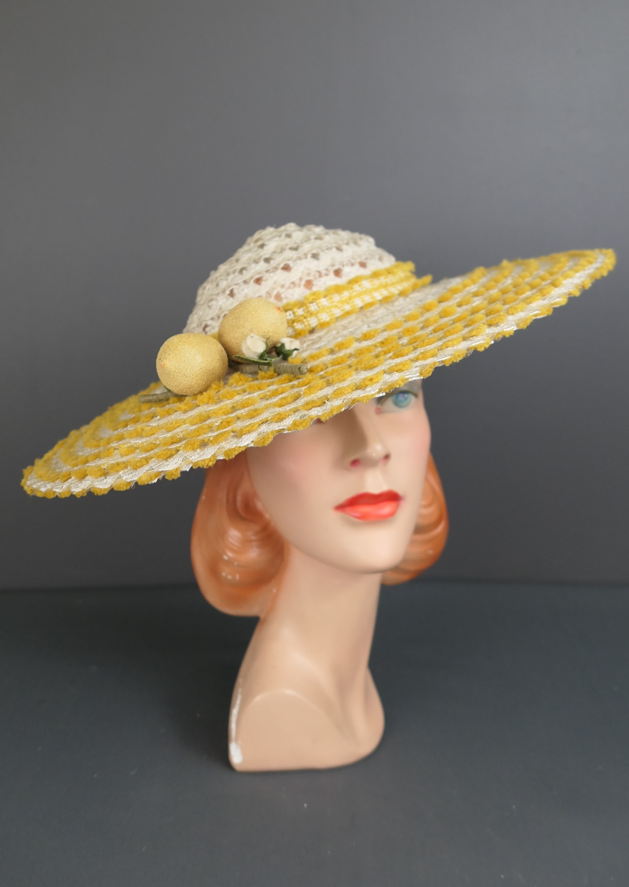 Vintage Wide Brim Hat Ivory & Yellow with Lemons, 1950s,  17 inches wide, straw and yarn