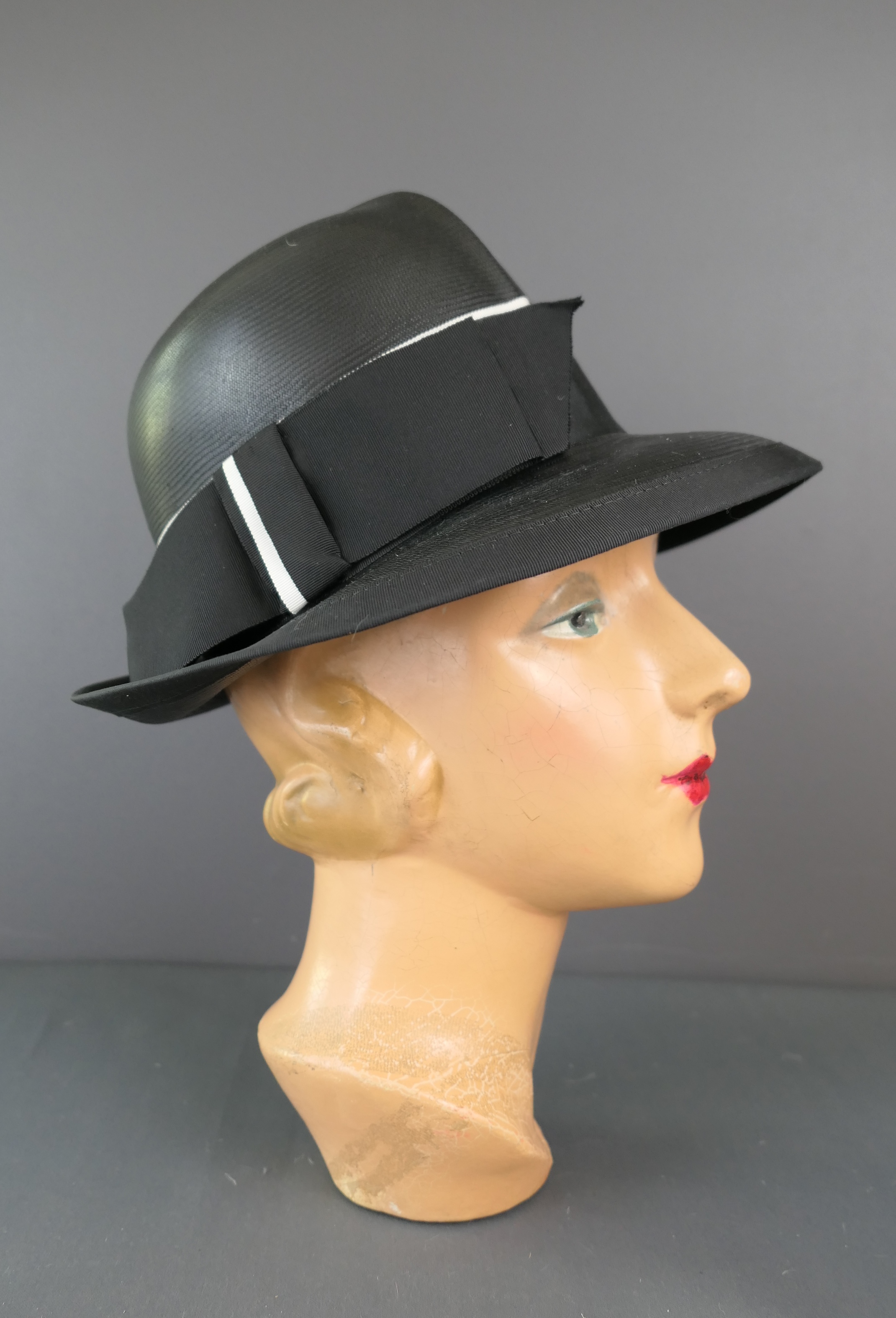 Vintage Black Fine Straw Hat with Black and White Band Bow, 1960s 22 inch head, Junior Dress Shop