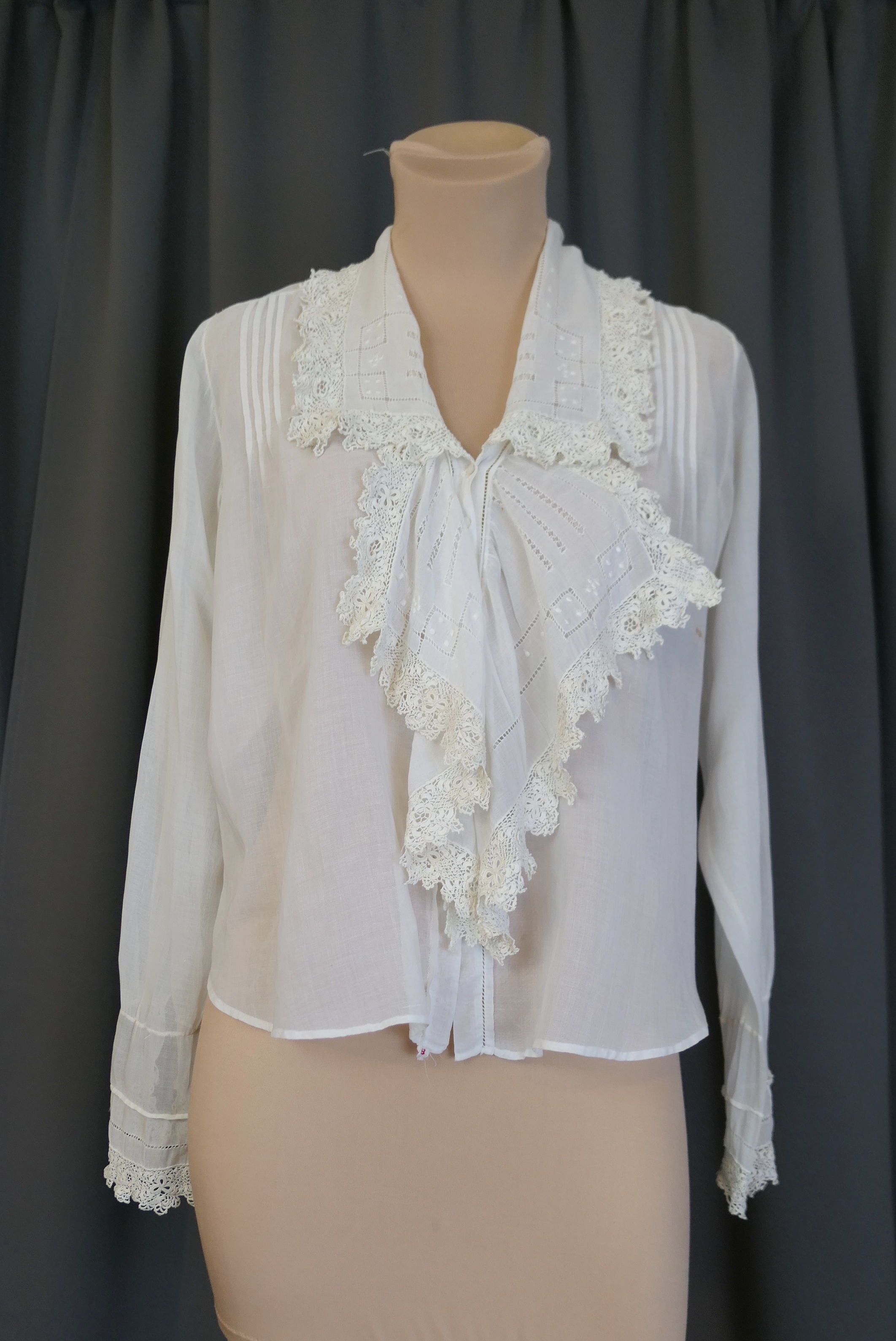 Vintage Edwardian Blouse, Sheer White Cotton with Irish Lace, 36 bust, Antique 1900s Shirt