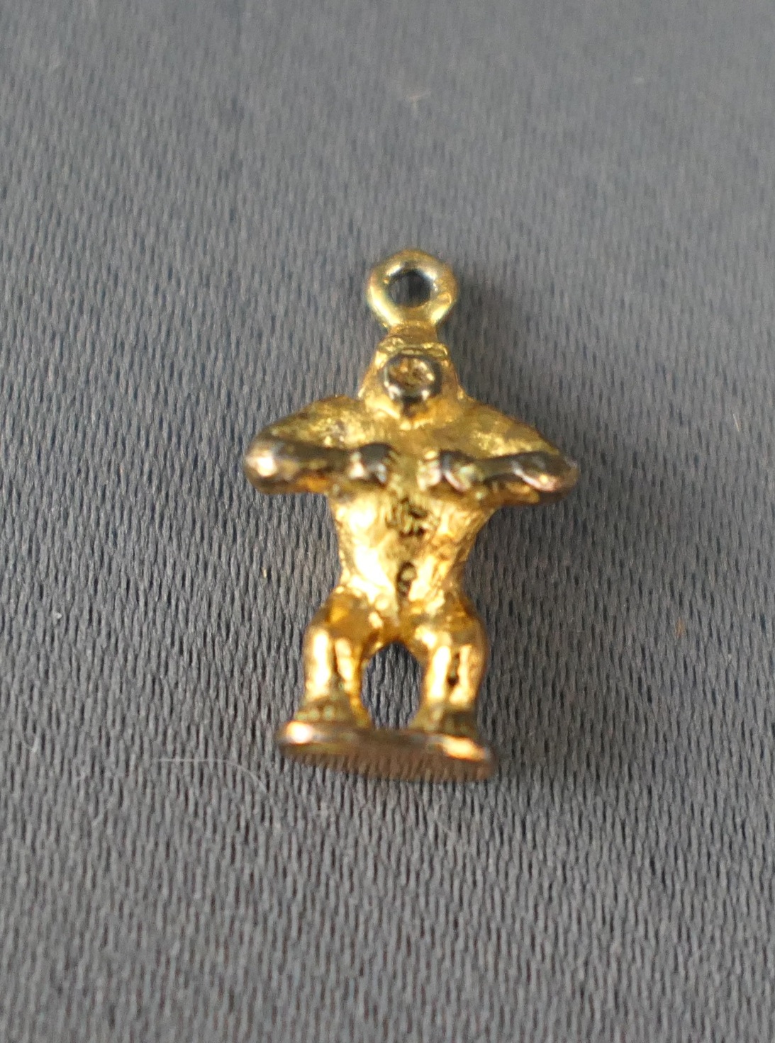 Vintage King Kong Gorilla Charm, Sterling, 3/4 inch, novelty for bracelet, gold tone