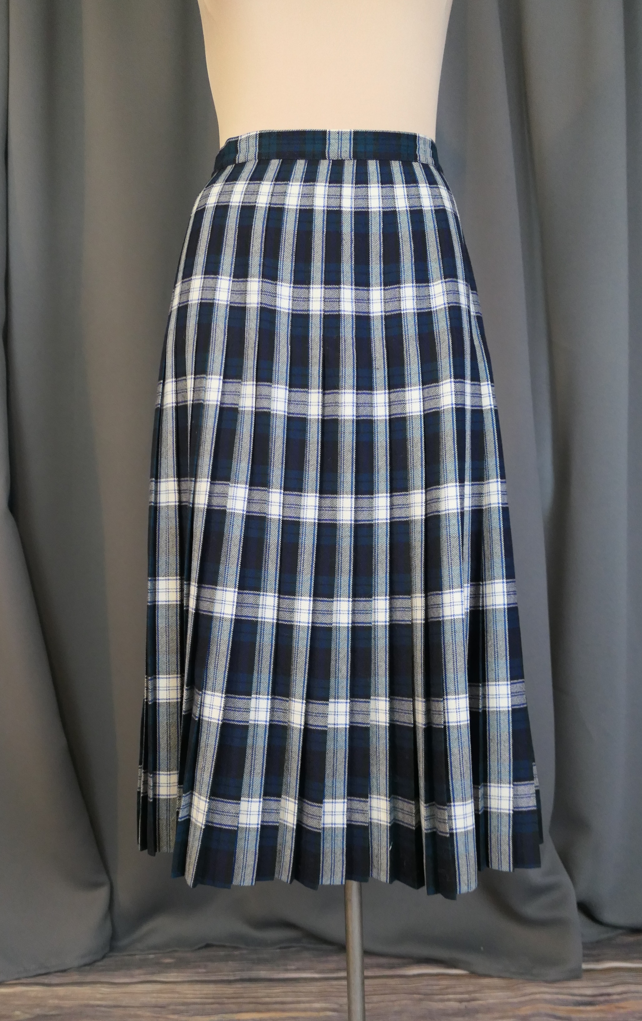 Vintage Dark Blue & Green Plaid Wool Pleated Skirt, 28 inch waist, 1960s