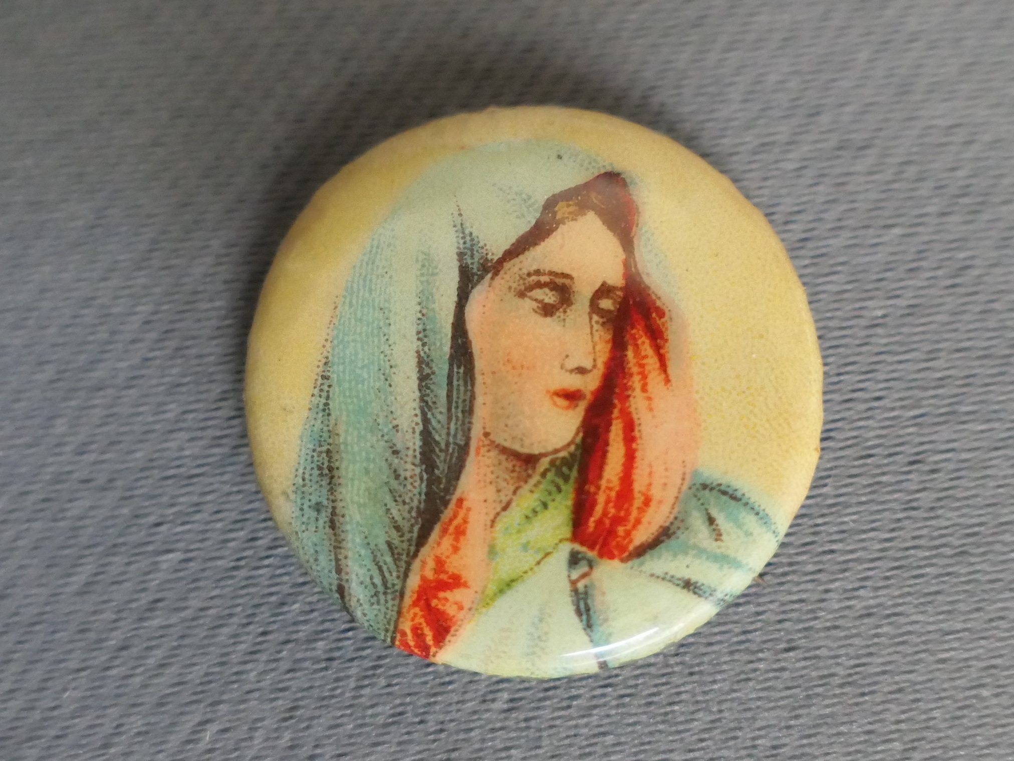 Vintage 1940s Religious Virgin Mary Button Pin, Lithograph on Tin, 7/8 inch