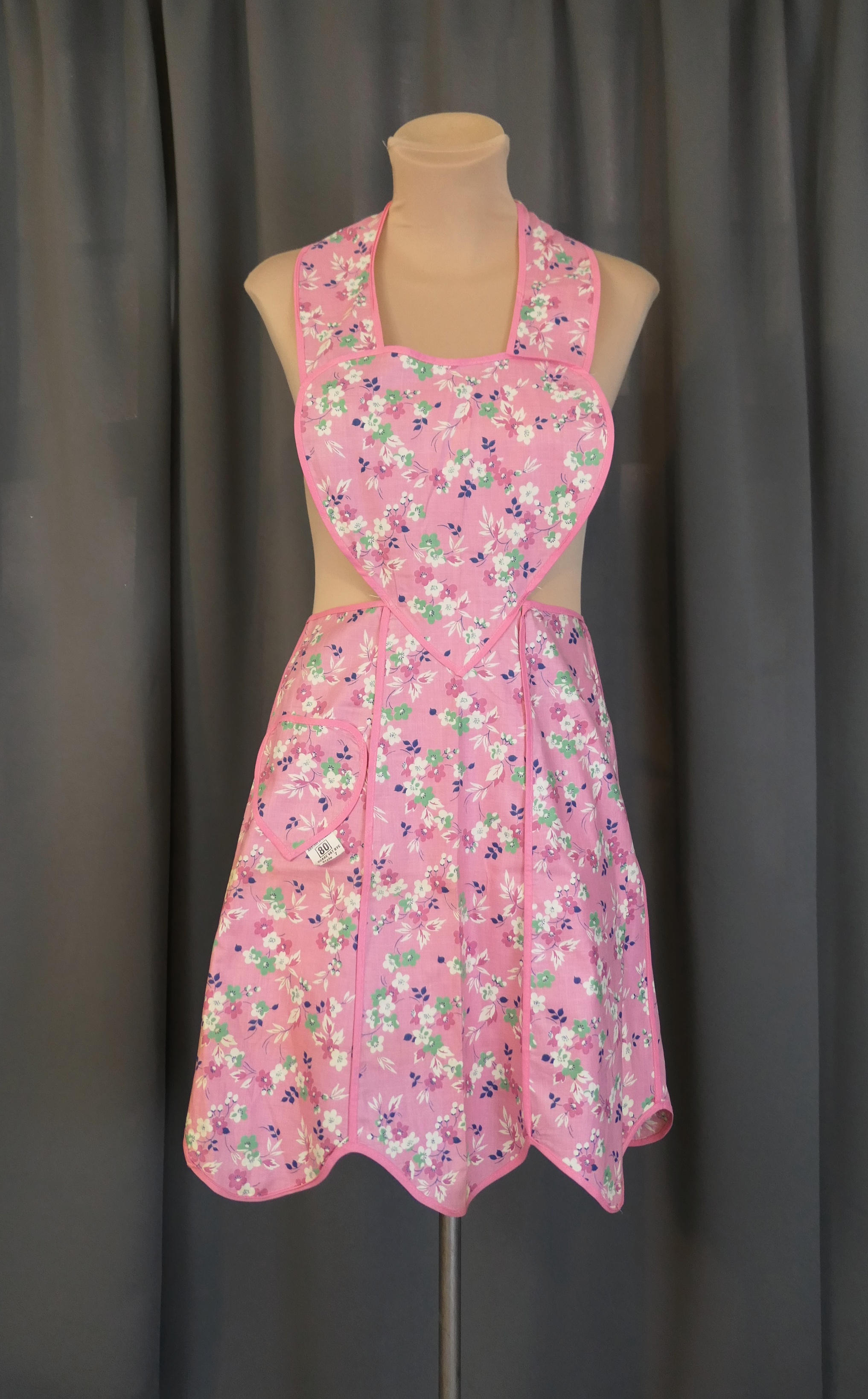 Vintage 1940s Full Pink Floral Apron, Cotton, unused