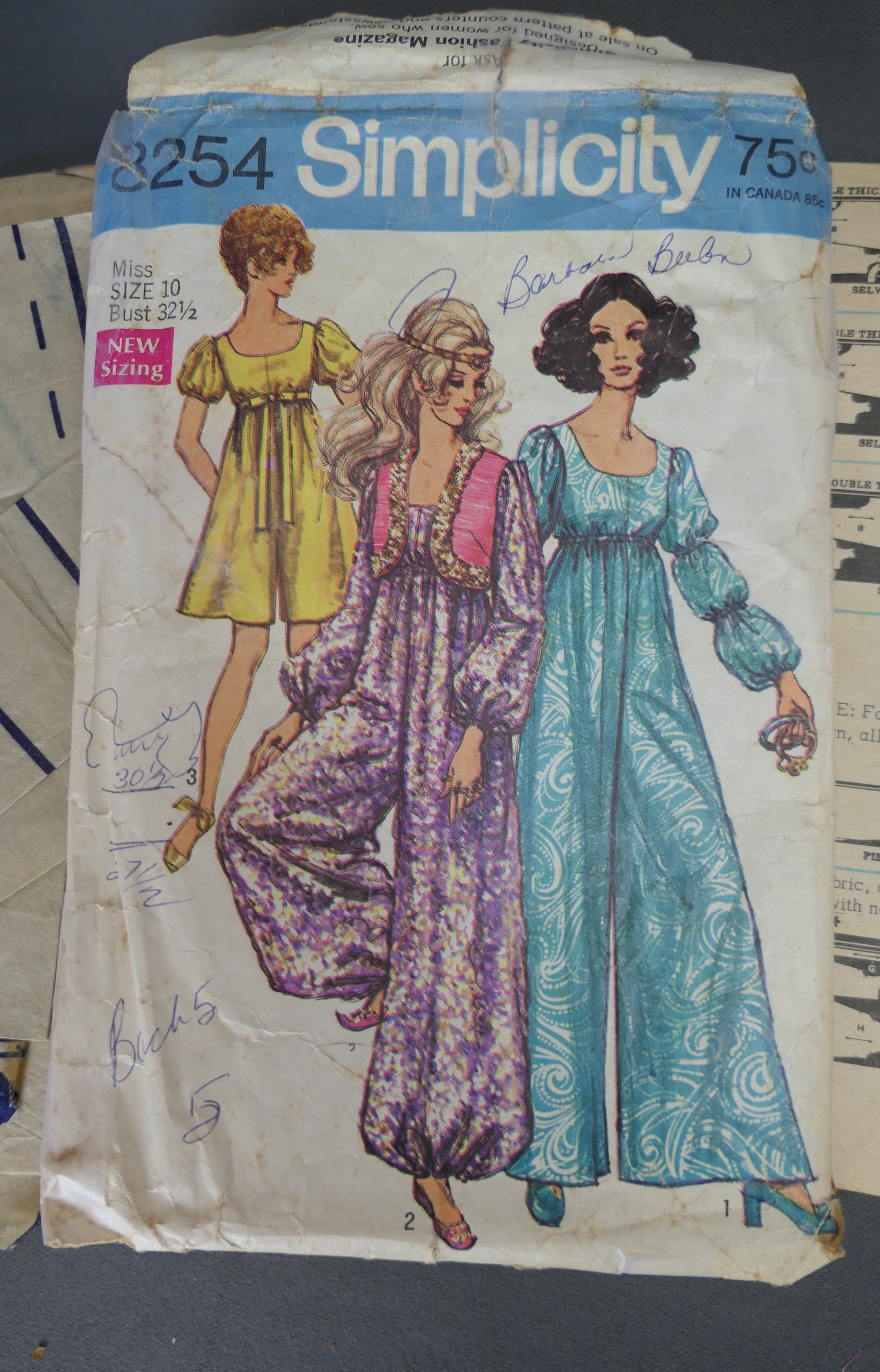Vintage Jumpsuit Pantdress in 2 Lengths Pattern, Puff or Wide Legged Pants, Simplicity  8254 1960s