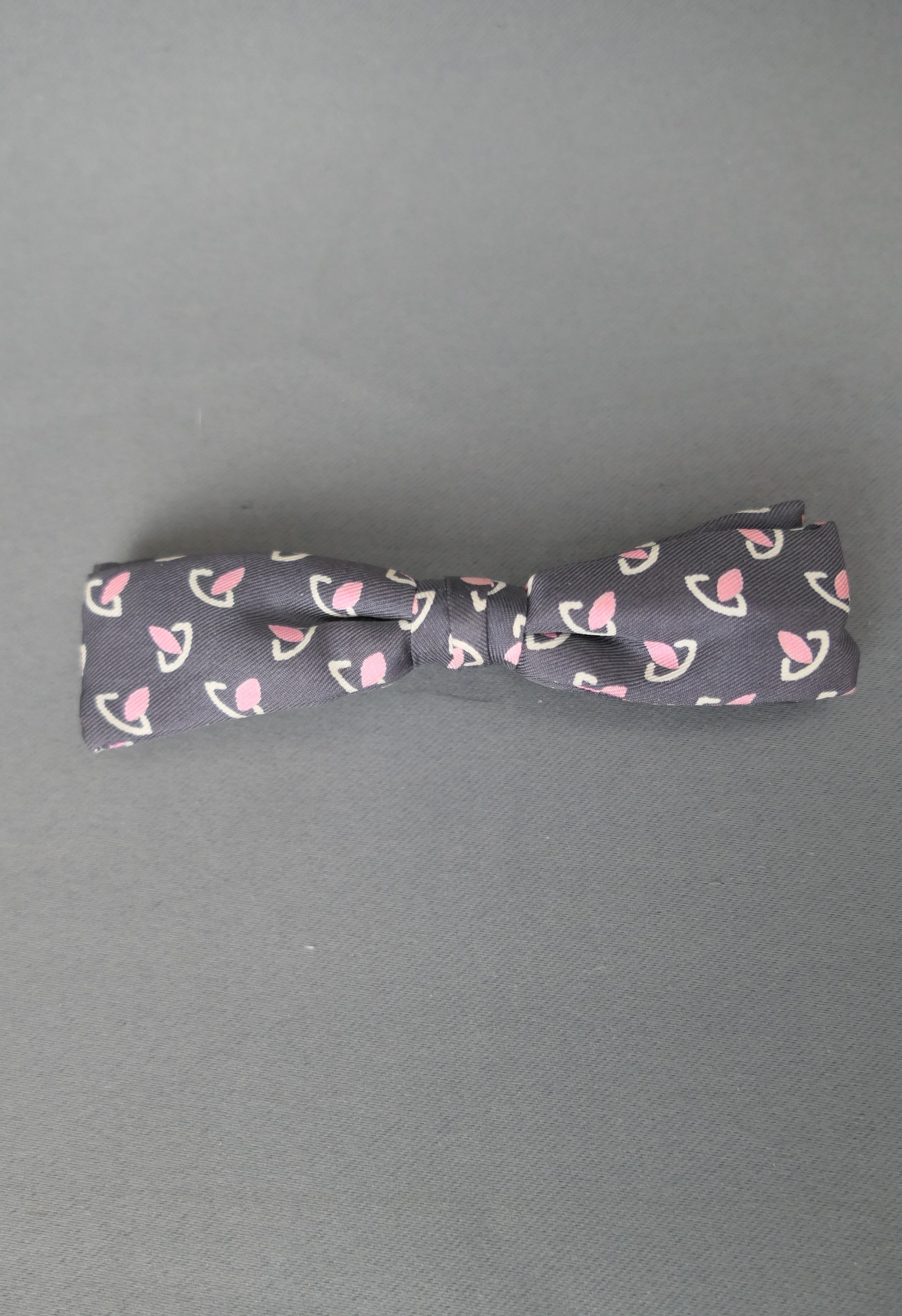 Vintage Men's Bow Tie Grey and Pink Silk 1950s, Beau Clip On