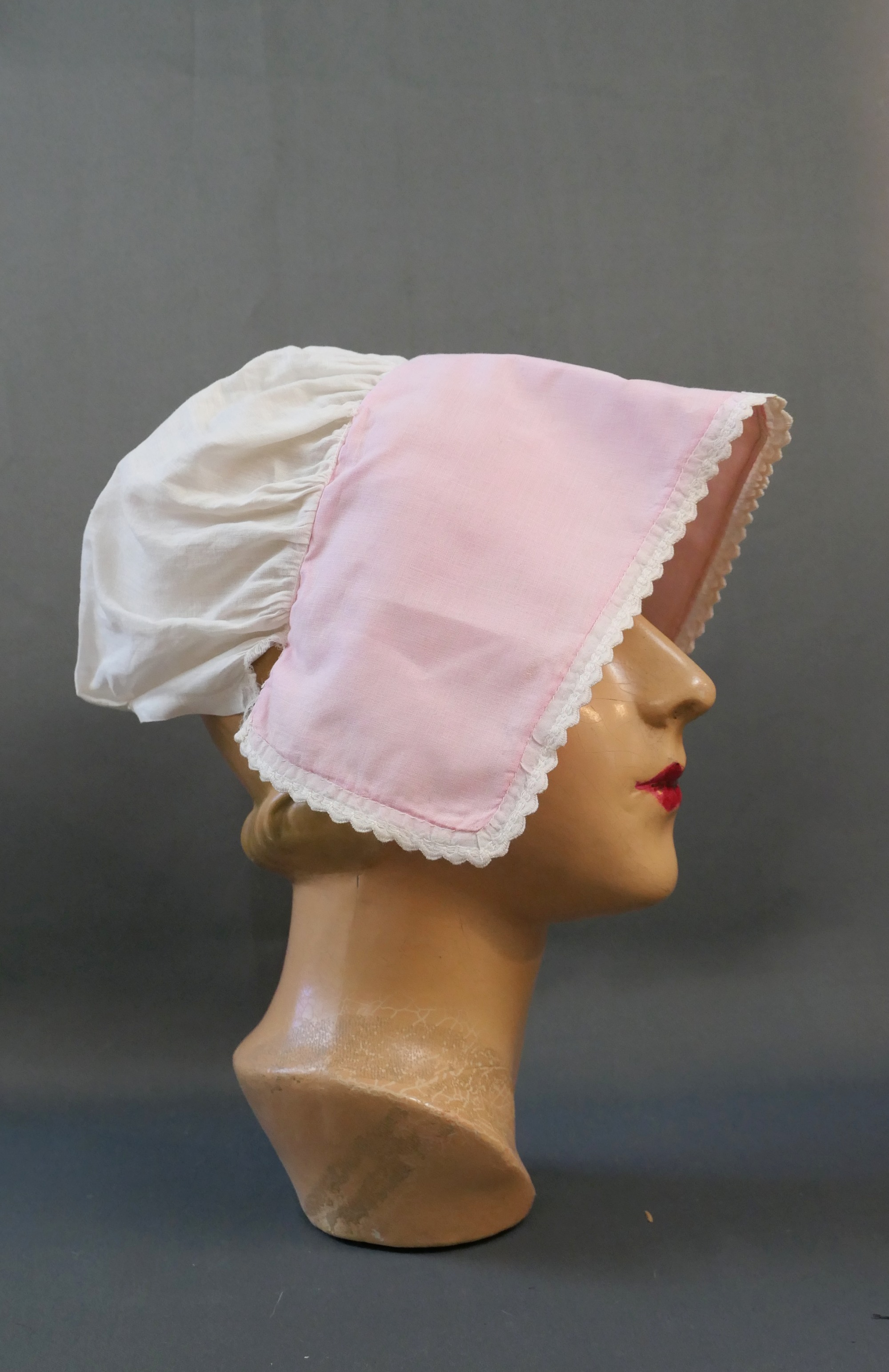 Vintage Sun Bonnet Child to XS Woman, Pink & White Cotton 1920s 1930s