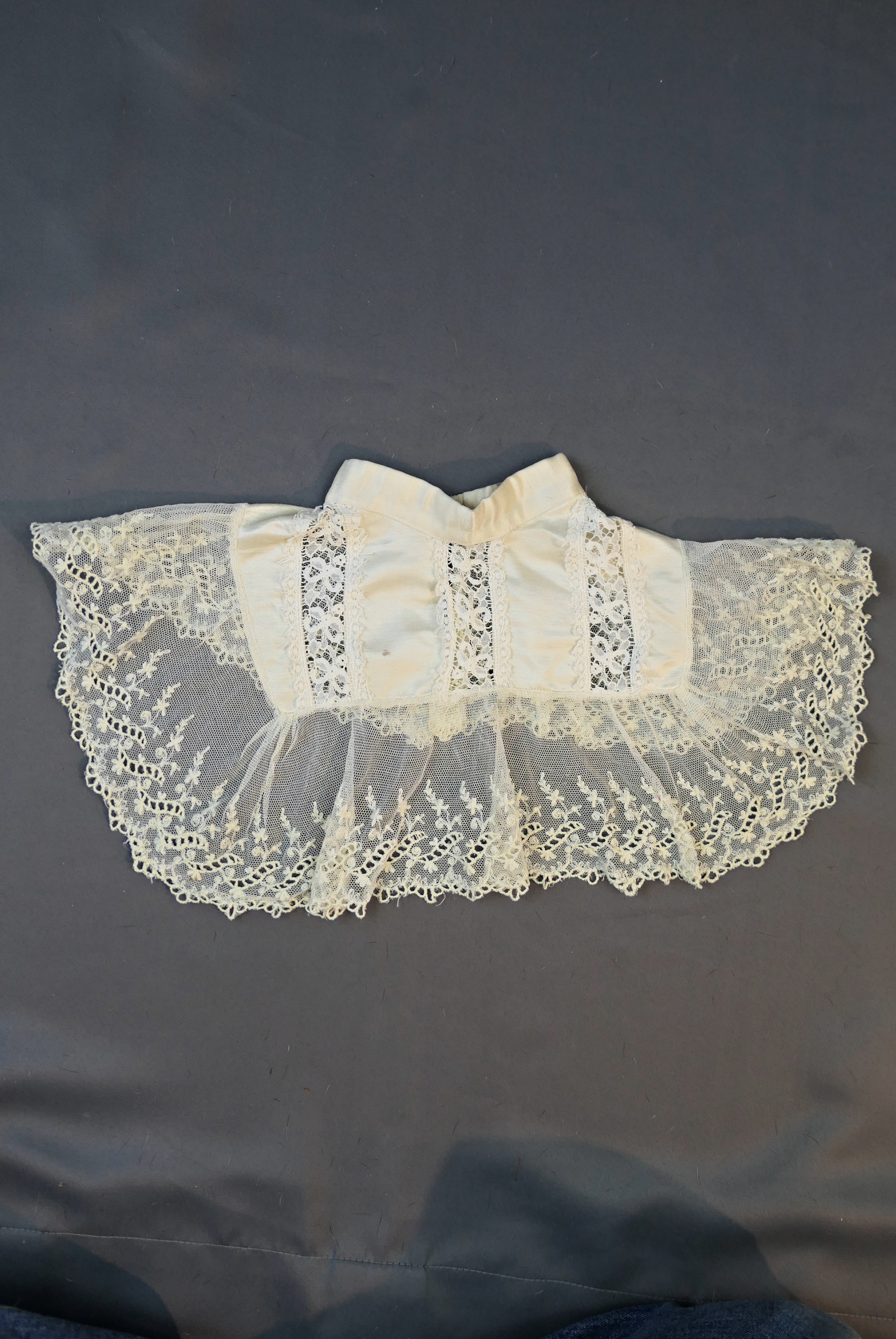 Antique Edwardian Silk & Lace Collar Neckline, Embroidered