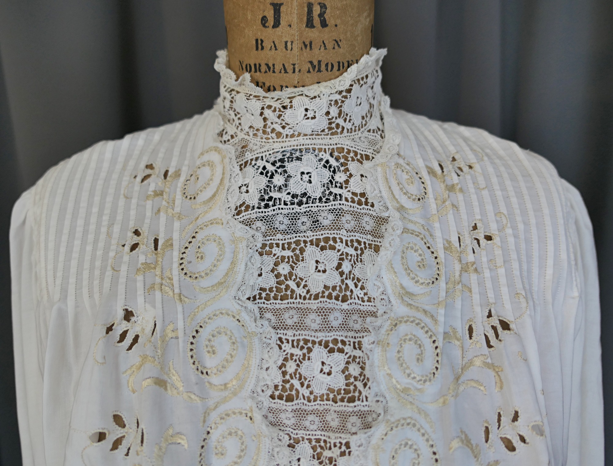 Vintage Edwardian Blouse, White Cotton Waist with Embroidery, fits 