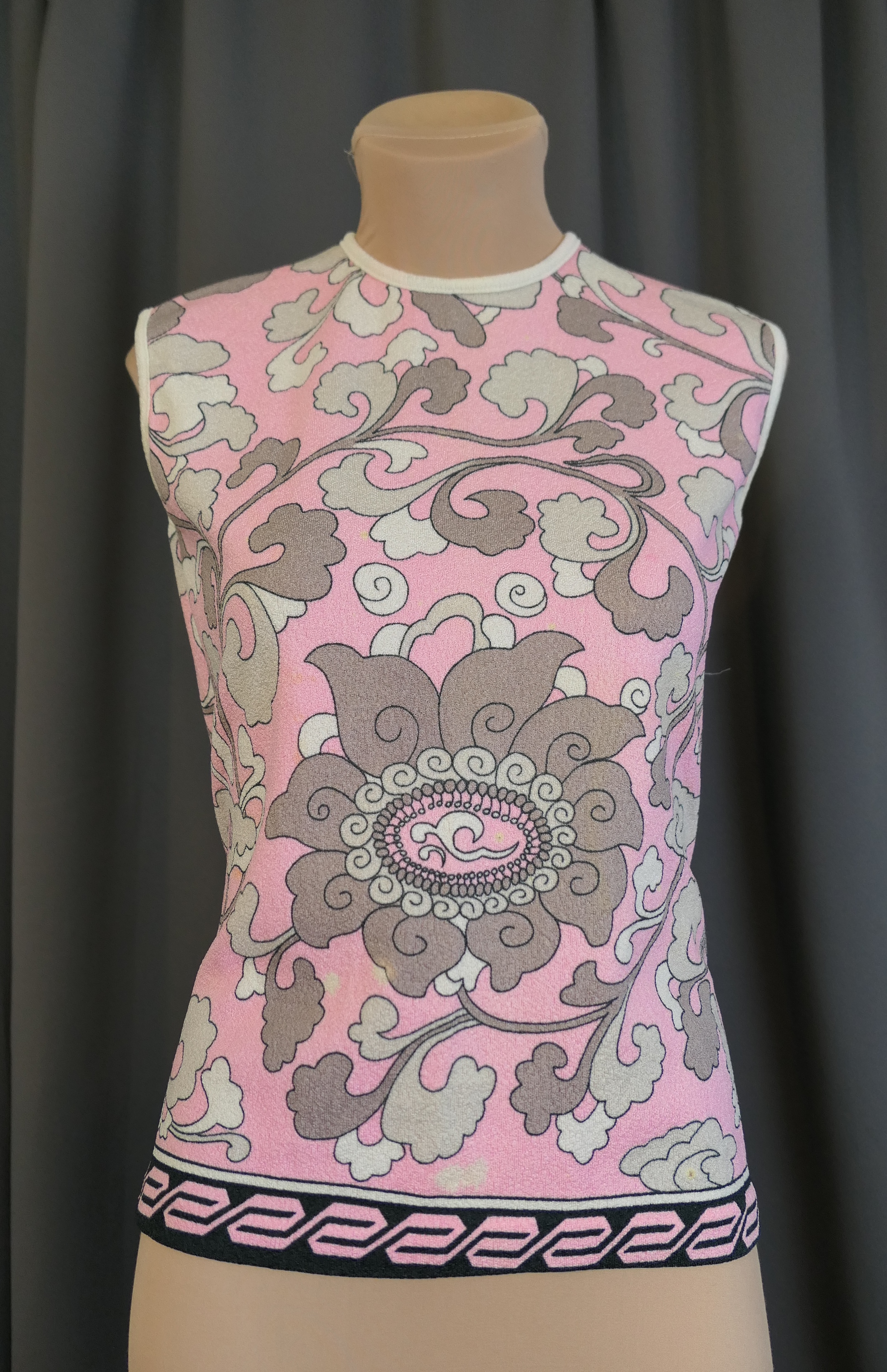 Vintage Pink Print Knit Shell Shirt, 1970s 34 bust, Sleeveless Shell, issues