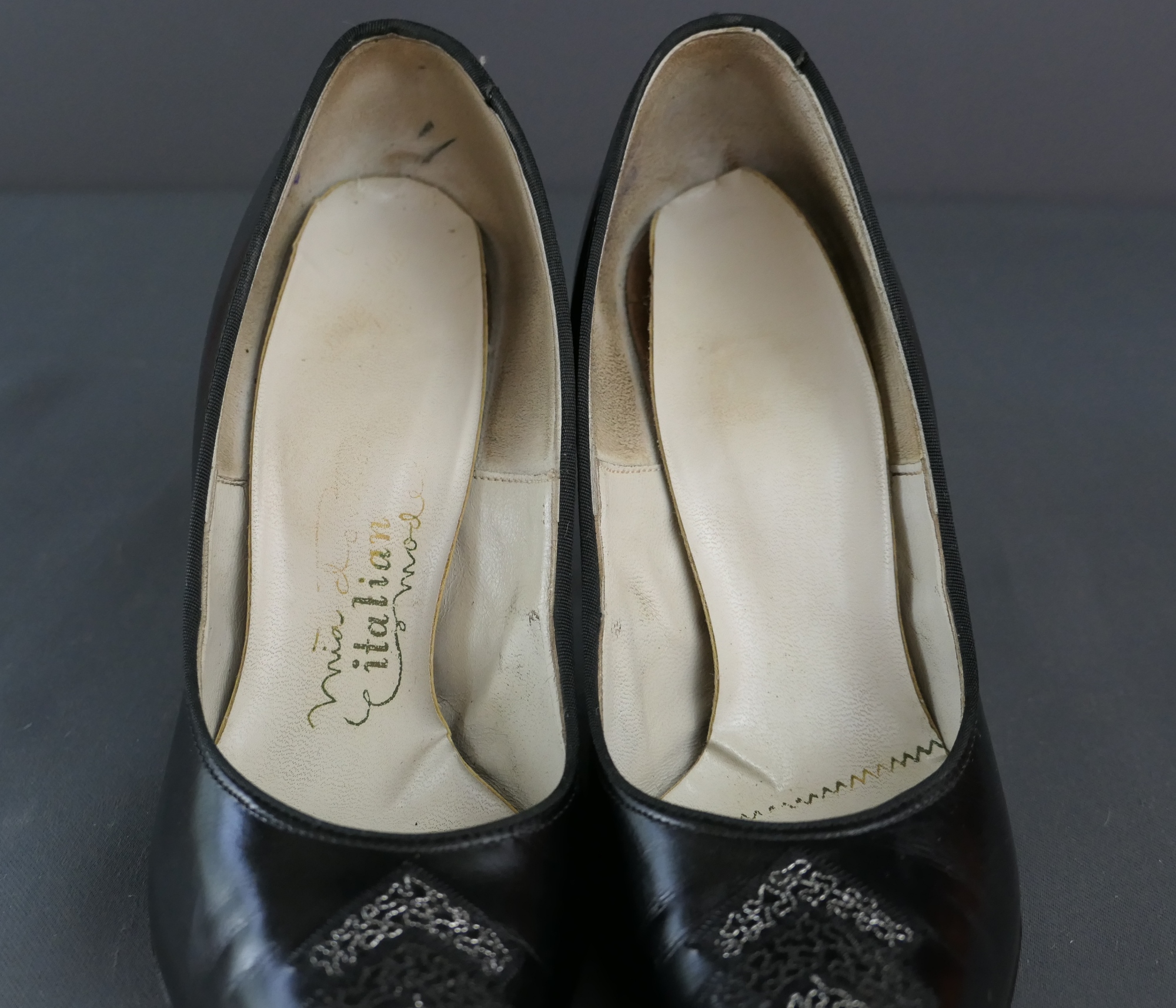 black and silver dress shoes for women Silver Sparkle Shoe 10 1/2 Medium