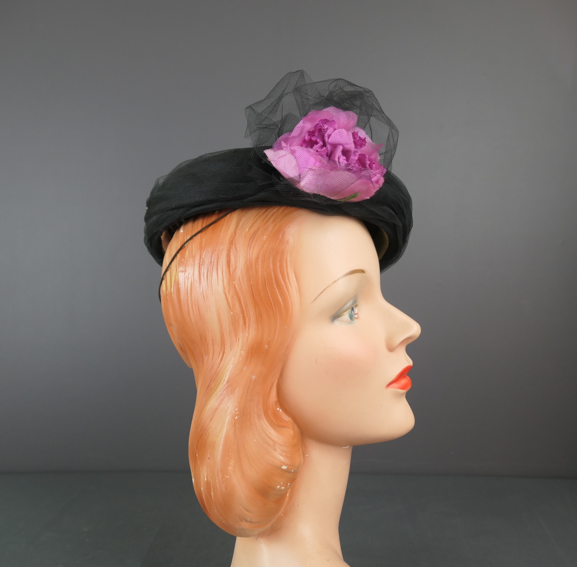 1950s Removeable Tulle Millinery Rosebuds Trim Wrap Pillbox Hat 1950s Pillbox Hats for Women for sale - eBay main image 2