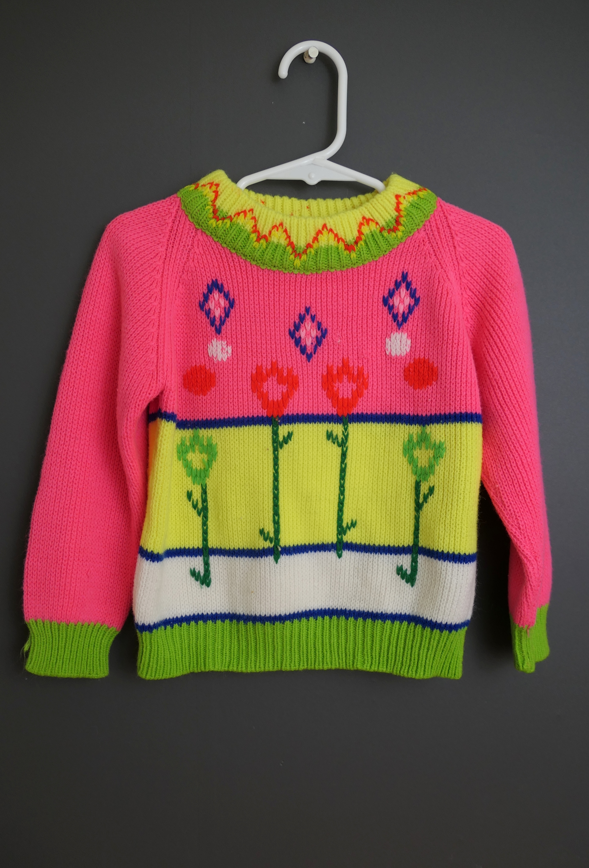 Vintage Little Girl 1980s Fluorescent Sweater Gloknit, Pink Floral