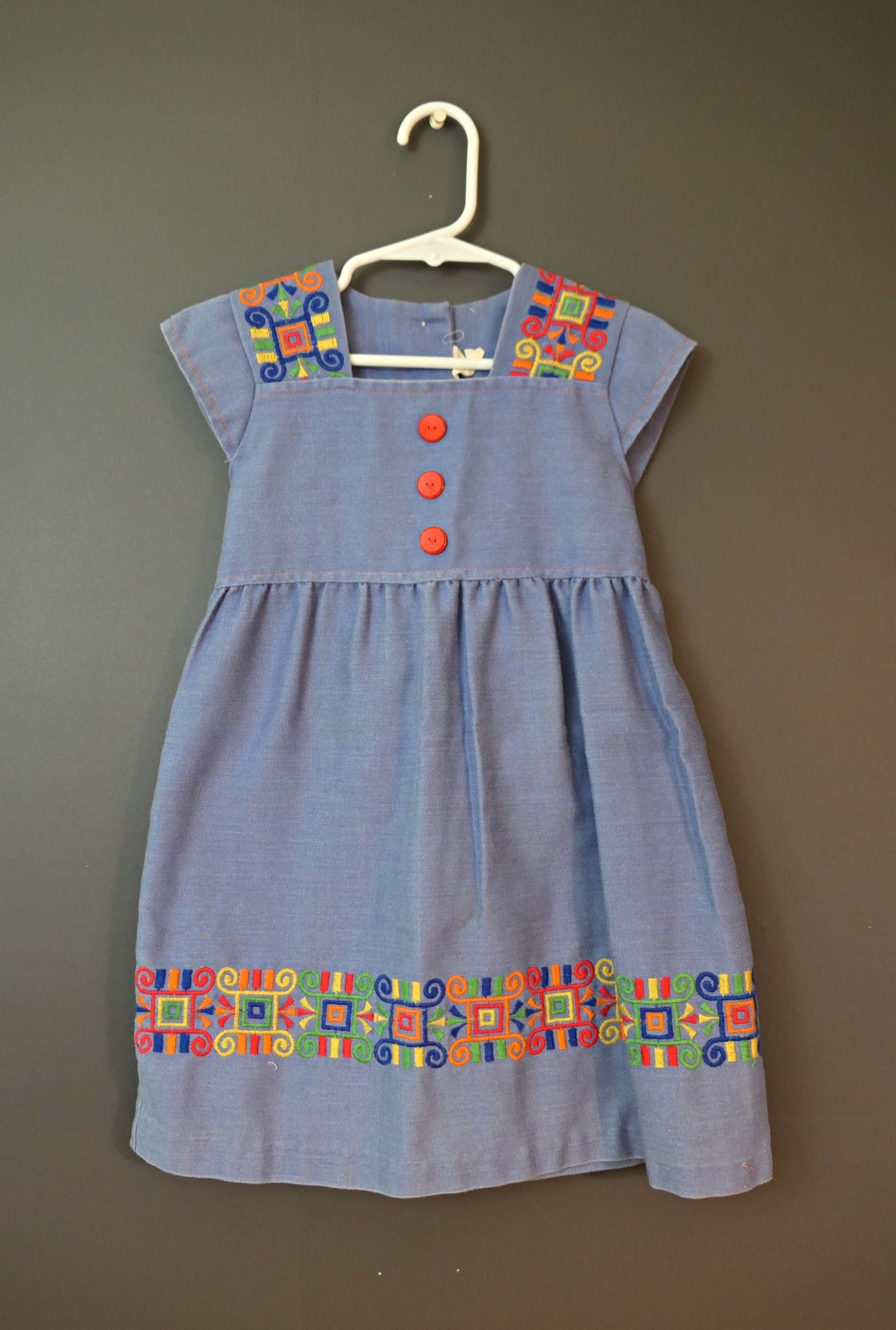 1980s denim dress SOLD 80s Light Blue Denim Elastic Waist Shirtwaist Dress  Medium  Hotbox  Vintage