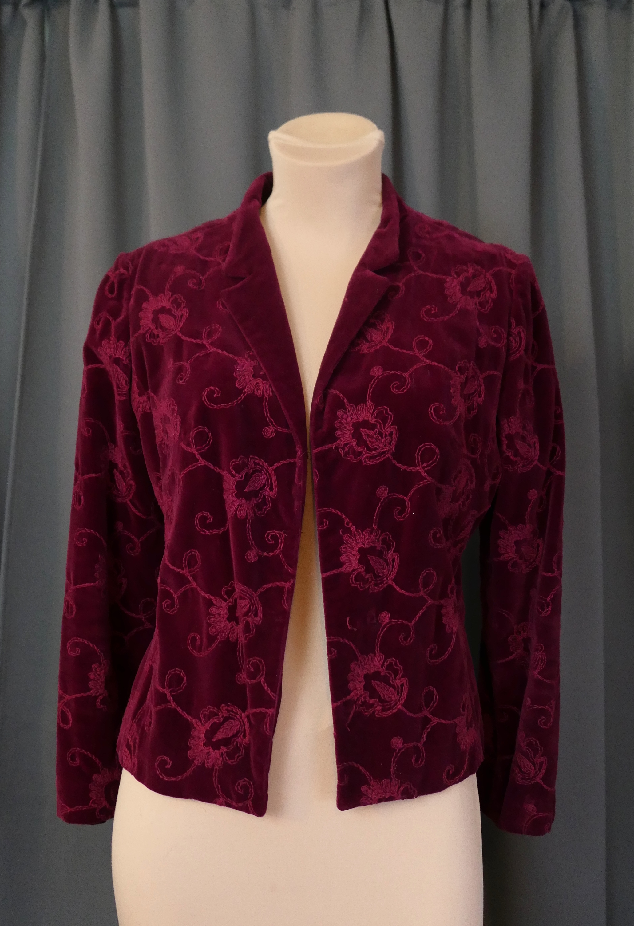 Vintage Burgundy Velvet Suit Jacket, Embroidered 1950s, 36 bust