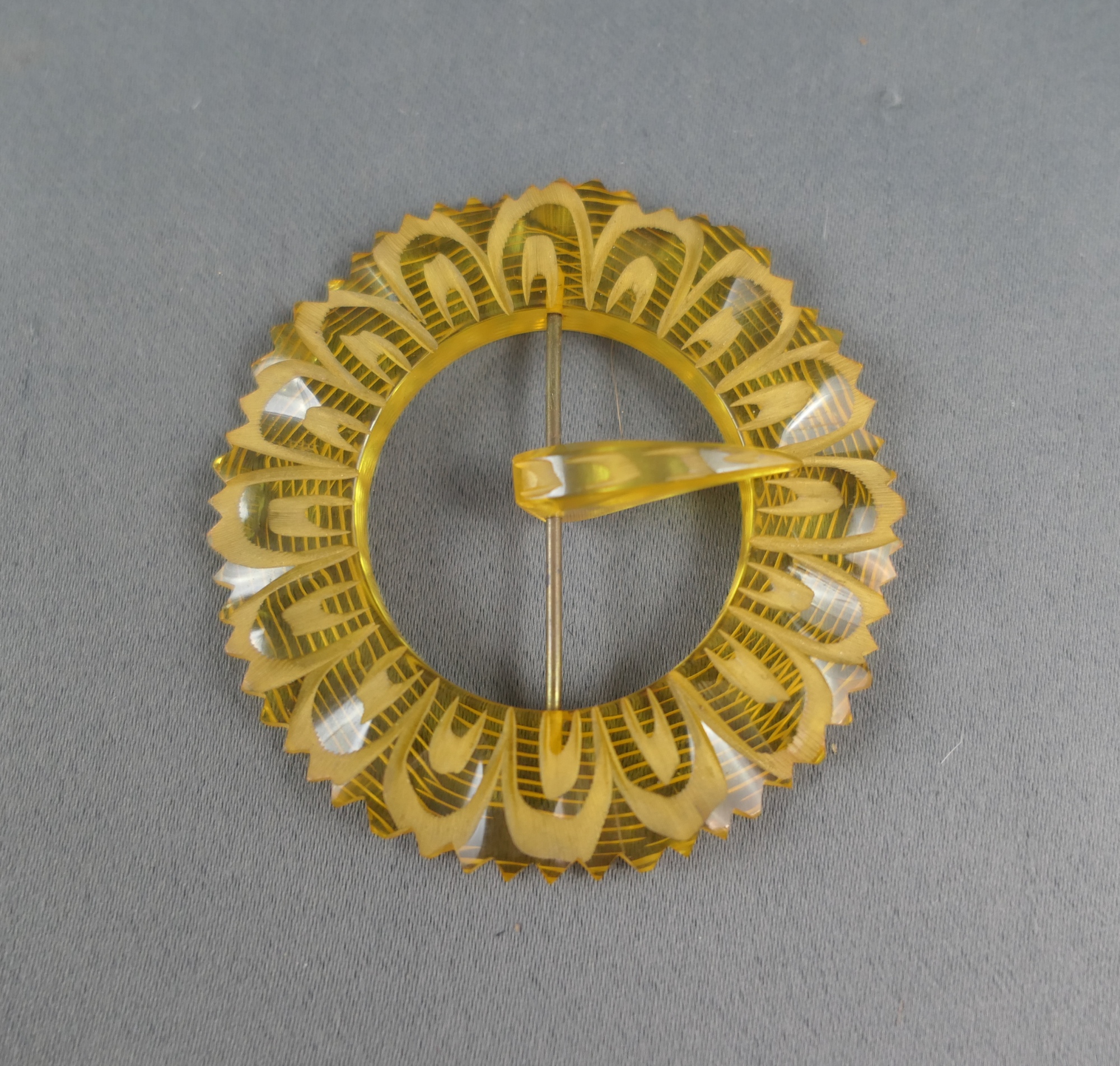 Vintage 1930s Dress Belt Buckle, Carved Apple Juice Bakelite, 2-1/2