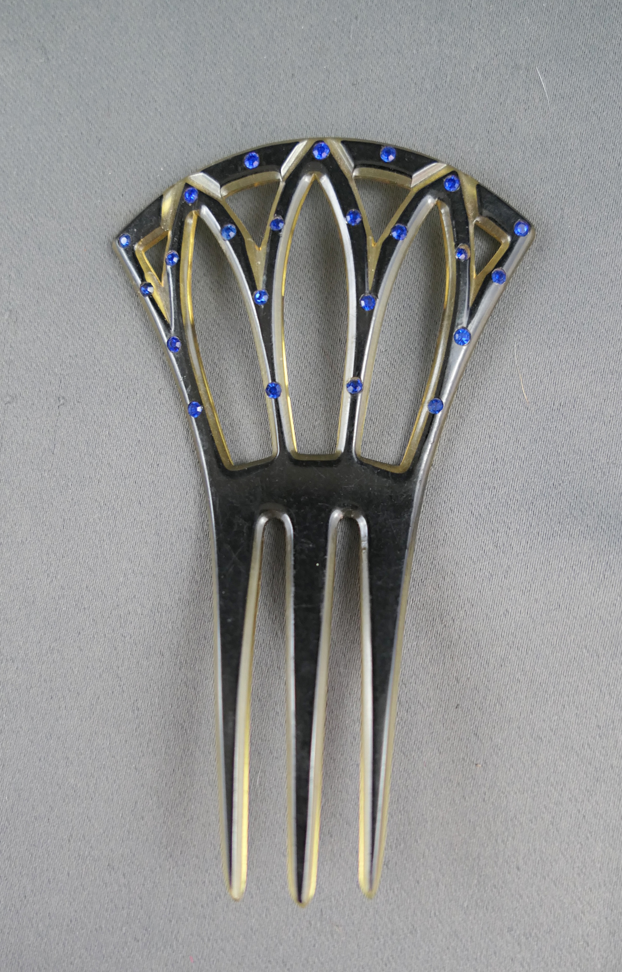 Vintage Art Deco Carved Hair Comb, 1920s Celluloid with Sapphire Color Stones, 3x5 inches