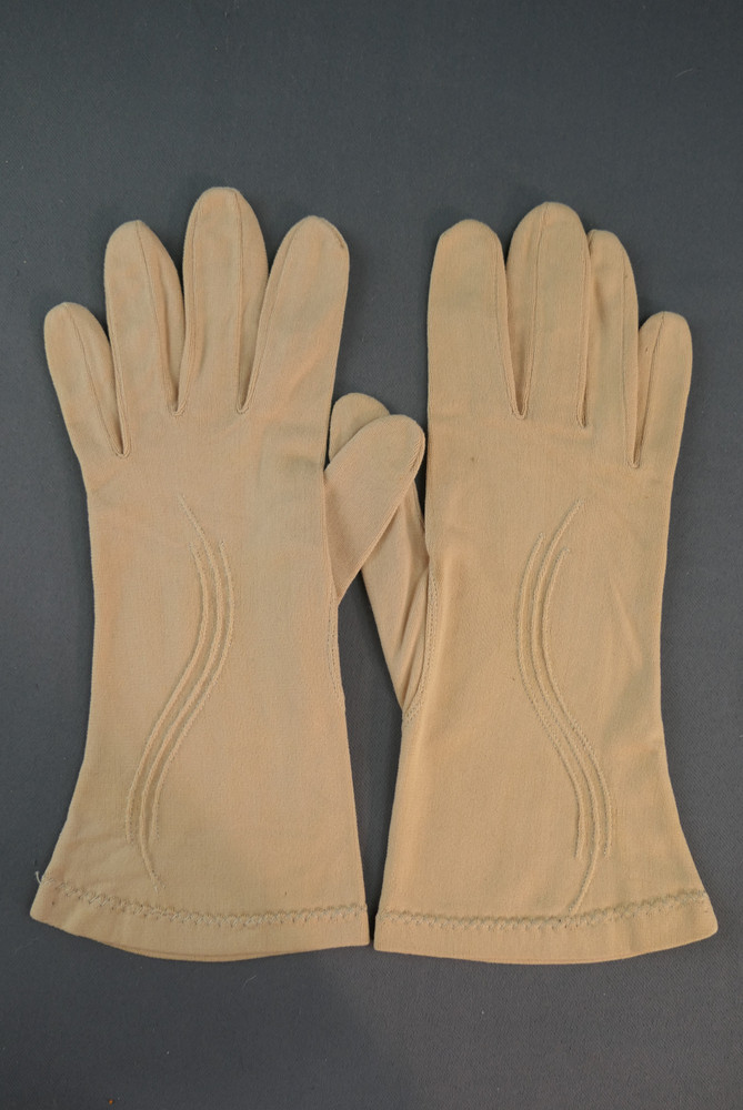 Vintage Beige Brushed Rayon Gloves, unworn with tag, size 7 1930s 1940s