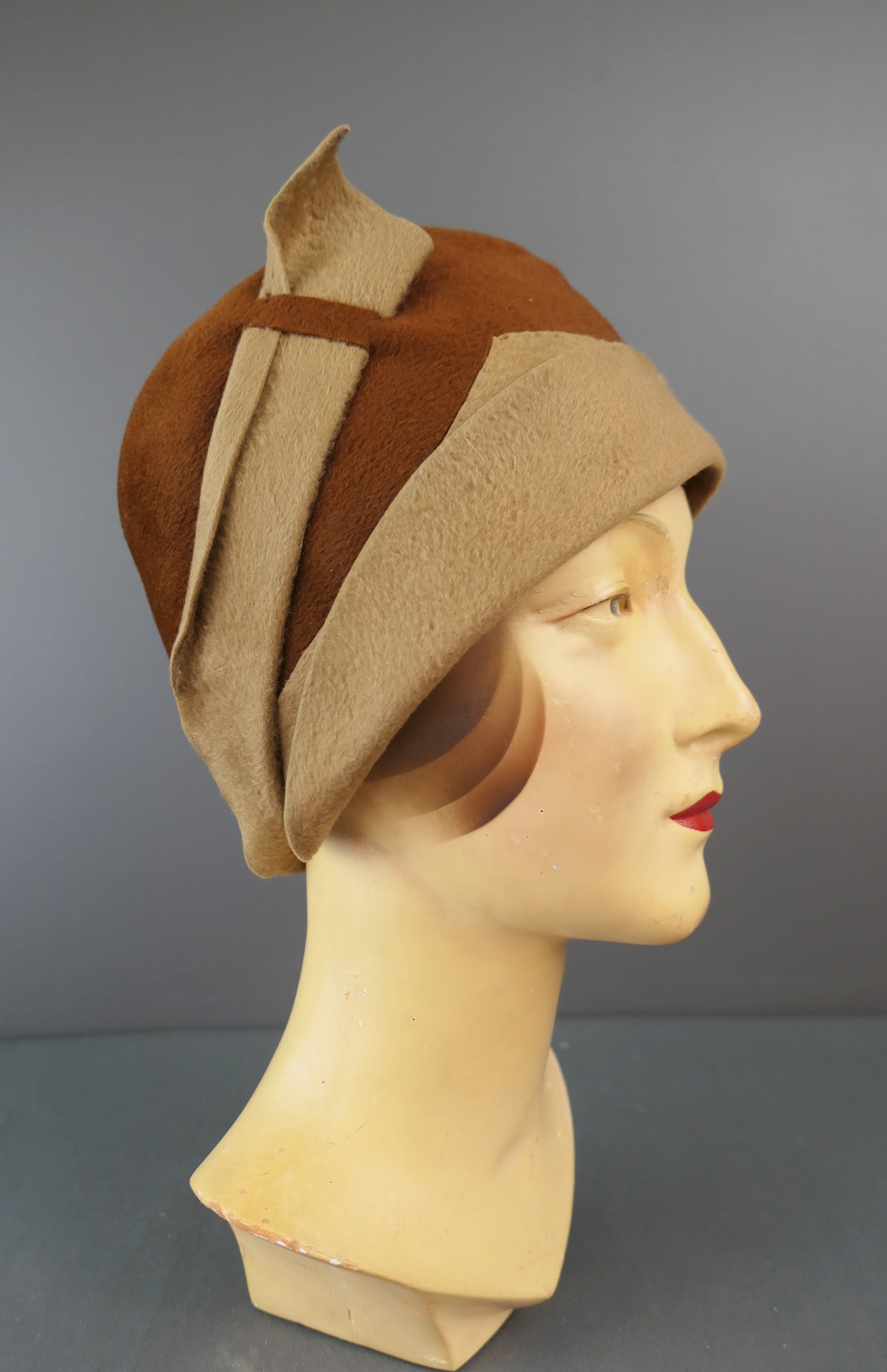 Vintage Two Tone Brown Felt Cloche Hat 1920s, 22 inch head, issues