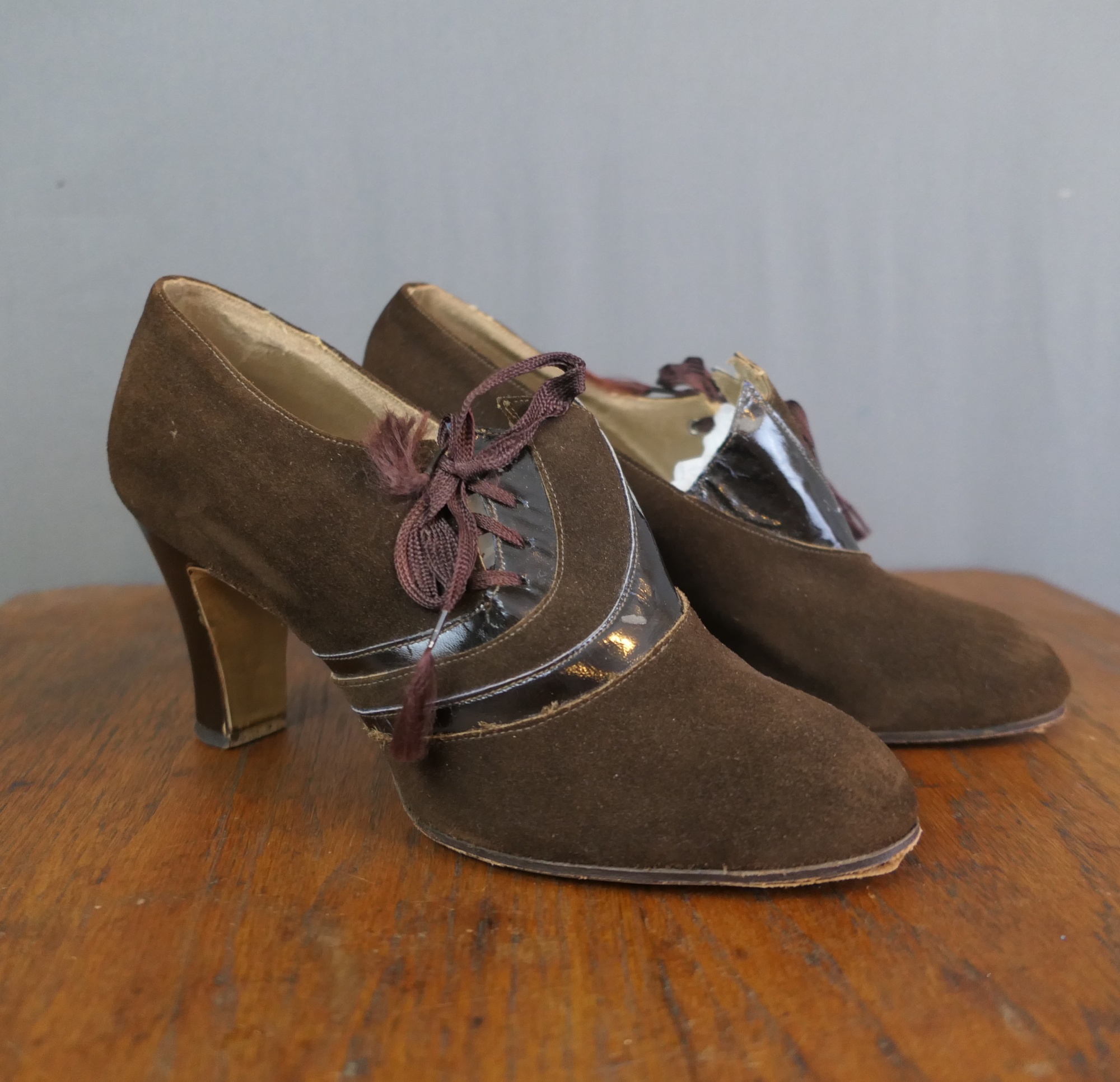 1937年 30s STAR BRAND SHOES アンティーク クリップ Vintage Art Deco Brown Suede Shoes 1930s Fabulousness, Contrast