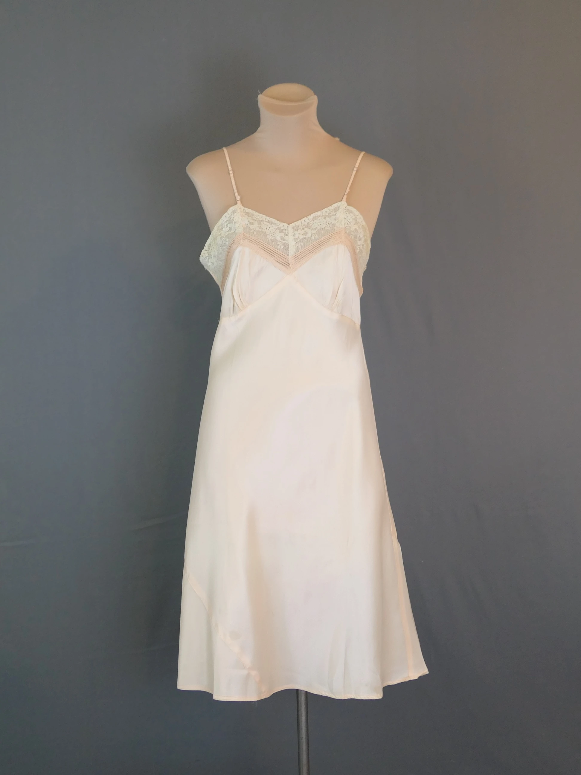 Vintage 1940s Peach Rayon Satin  Slip with Cotton Lace, 35 bust, unworn