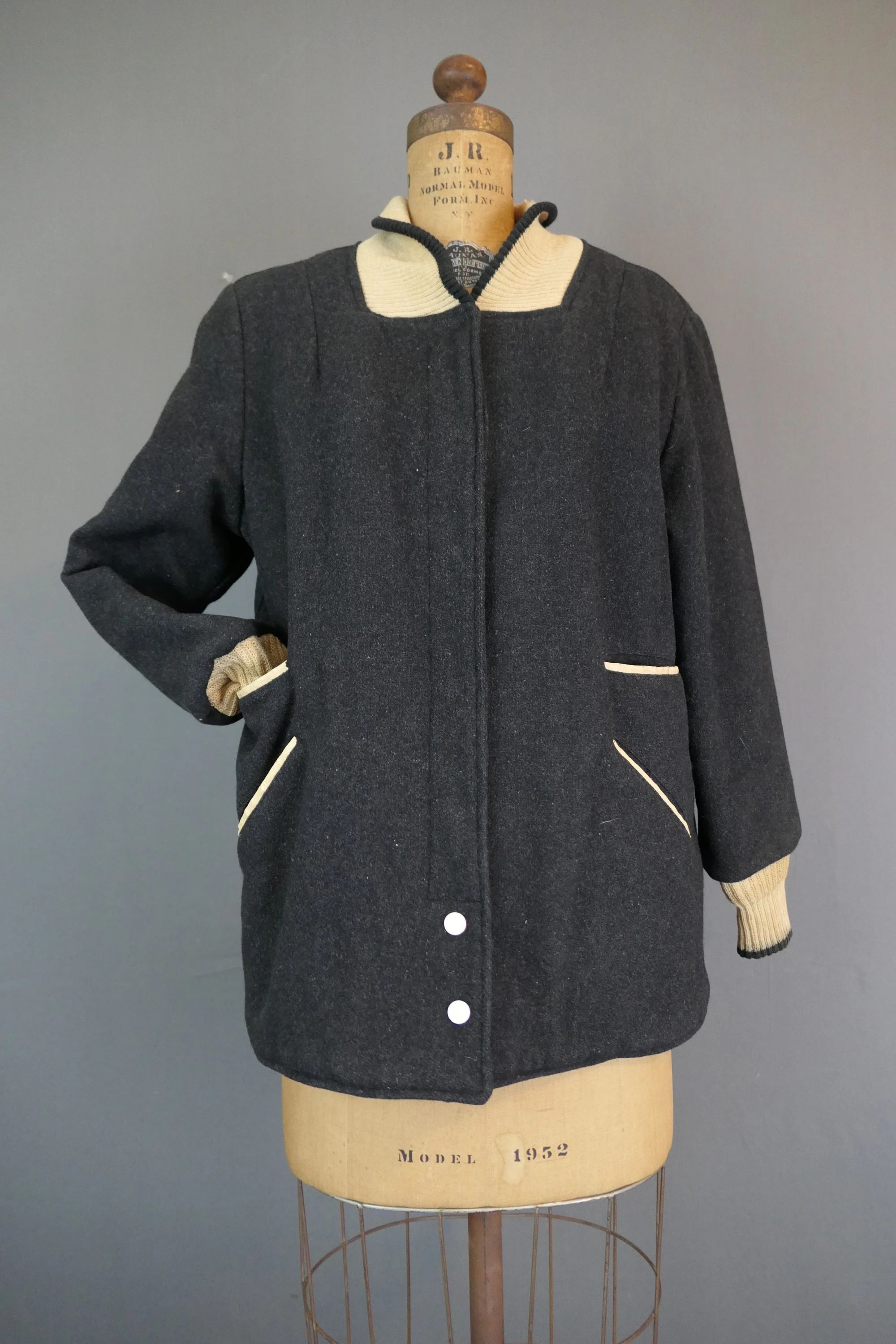 Vintage Charcoal Gray Wool Woman's Jacket, Knit & Vinyl Trim, 38 bust, issues