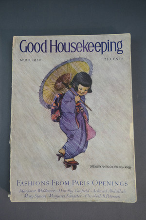ビンテージ本　good housekeeping Vintage Good Housekeeping Magazine April 1930, Paris Fashions