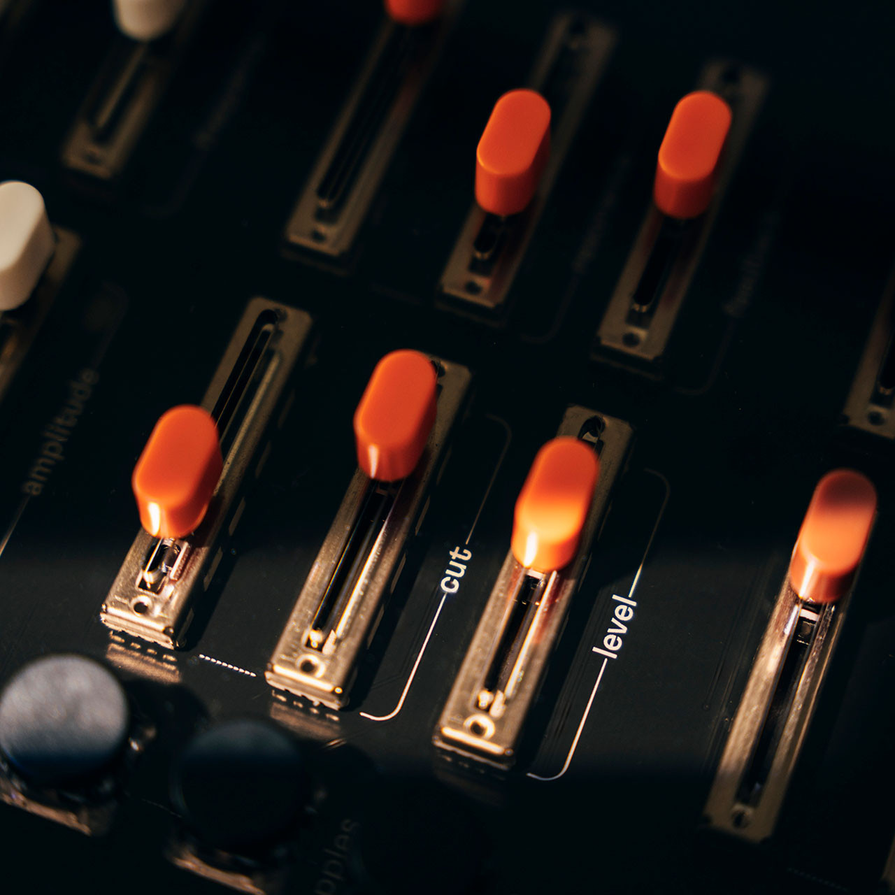 Cyma Forma ALT Desktop Analogue Synthesiser image 11
