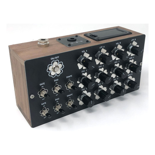 Jeanie Hana Desktop Drone Synthesizer (Black + Black)