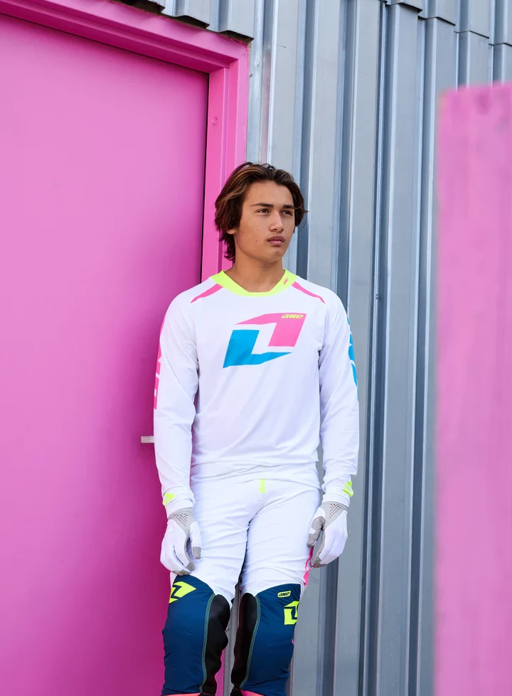 One Industries X-297 YOUTH Pant - MIAMI WHITE

With the first release of our new MX Pant line we had one aim only and that was to produce the best product on the market from fabrics to features including some unique touches never seen before in a moto pant.