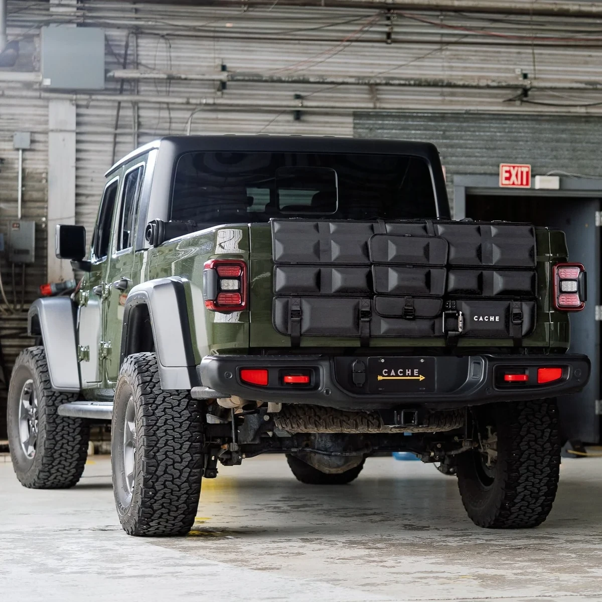 Cache Basecamp 3.0 Locking Tailgate Pad for Trucks