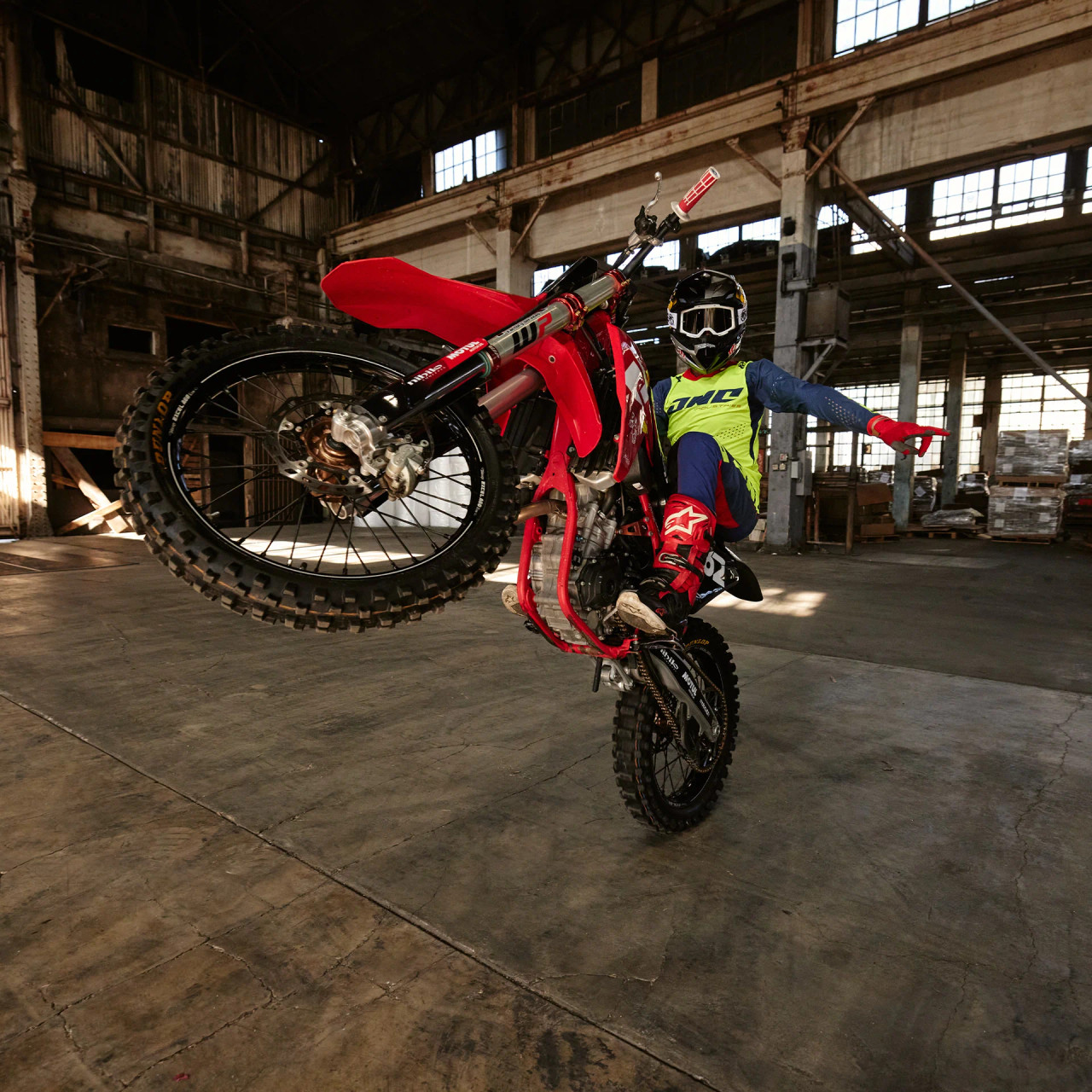 One Ind X-197 Glove - Halt Red