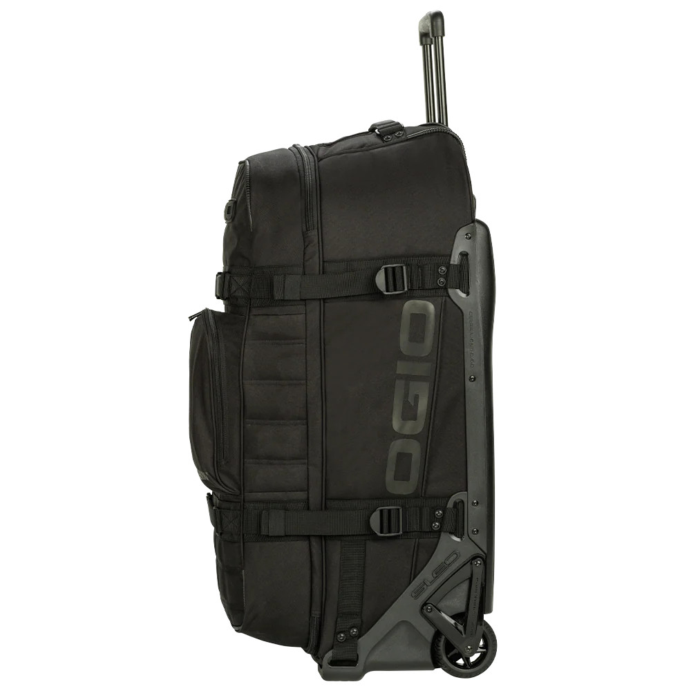The OGIO Rig 9800 gets a facelift and added features in the revamped Rig 9800 Pro. Featuring OGIO’s renowned SLED, the Rig Pro gets an added MX boot bag and changeable wheel set as part of the new overall design.