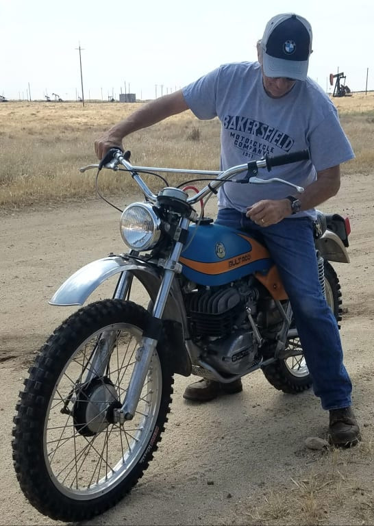 With a variety of sizes to fit most modern and vintage motocross and offroad motorcycle, the Klassic adds the right ouch of old school style to your vintage bikes.