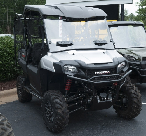 Seizmik Versa-Vent Windshield – Honda Pioneer 700