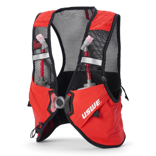 The USWE PACE 2 running hydration vest has an ergonomic design and size range that takes this vest to the top level.