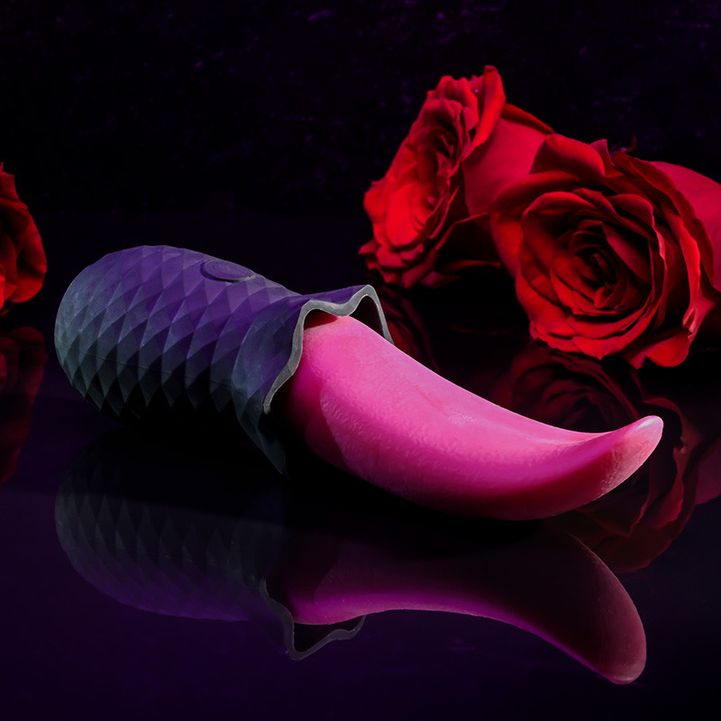 Selopa Tongue Teaser Vibrator - Liefstyle Laying Front