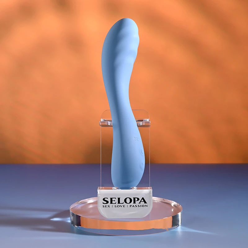 Selopa Hit the Mark Silicone Curved Vibrator - Lifestyle #2