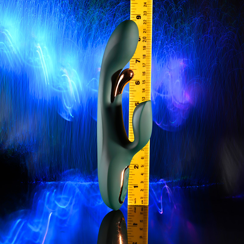 Evolved Novelties Golden Goddess G-Spot Flicker Vibrator - Lifestyle #10