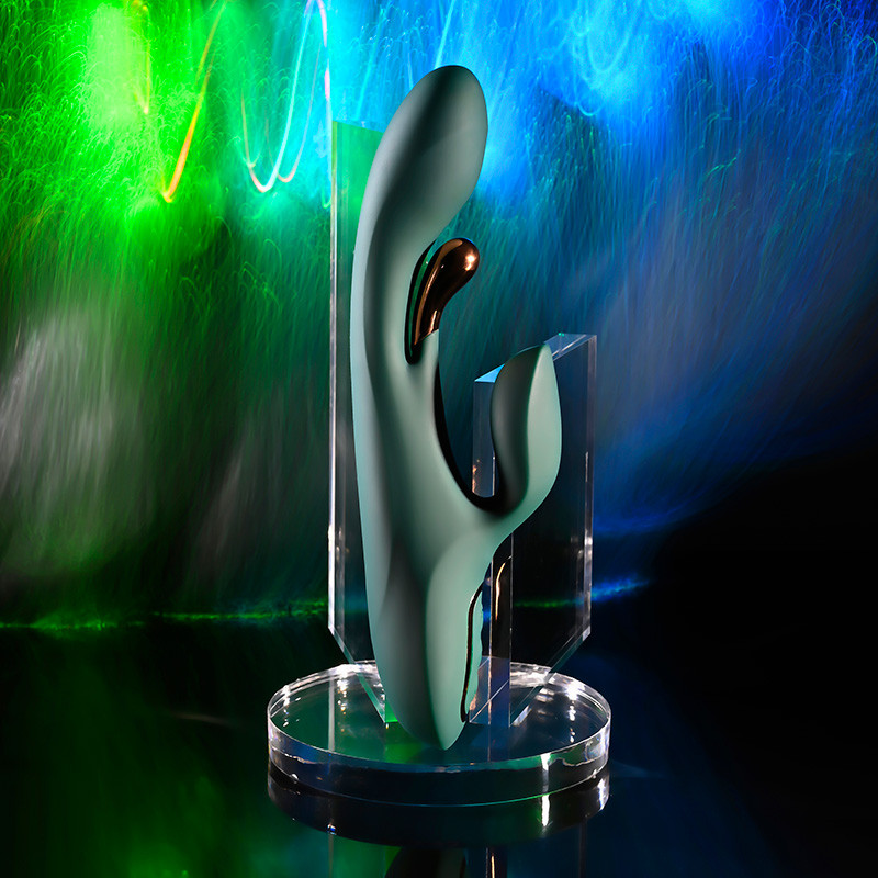 Evolved Novelties Golden Goddess G-Spot Flicker Vibrator - Lifestyle #4