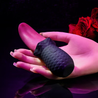 Selopa Tongue Teaser Vibrator - Liefstyle Hand
