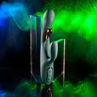 Evolved Novelties Golden Goddess G-Spot Flicker Vibrator - Lifestyle #5