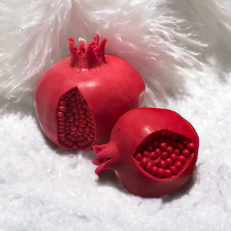 Yalda Pomegranate candle set  With Winter Scentست شمع انار شب یلدا – با رایحه زمستانی