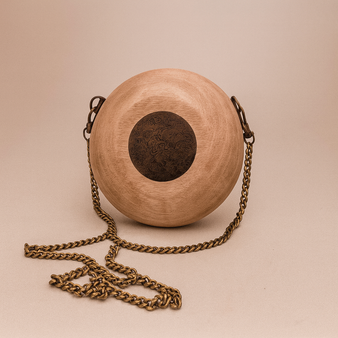 کیف چوبی گردو با مدال برنجی قلم زنی عشق