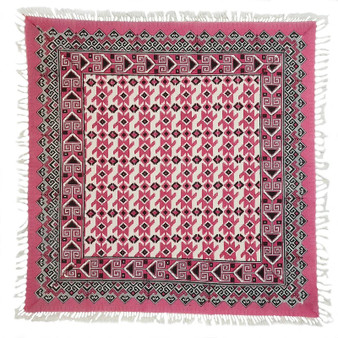 0014 رومیزی قلمکار عطریان طرح گلیم قشقایی سایز 100 در 100کد