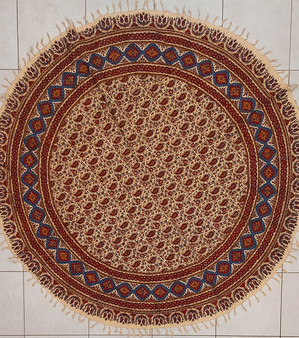 رومیزی قلمکار گرد با قطر  150 سانتی متر -طرح «ترنج قرمز»- زابلیان اسپادانا