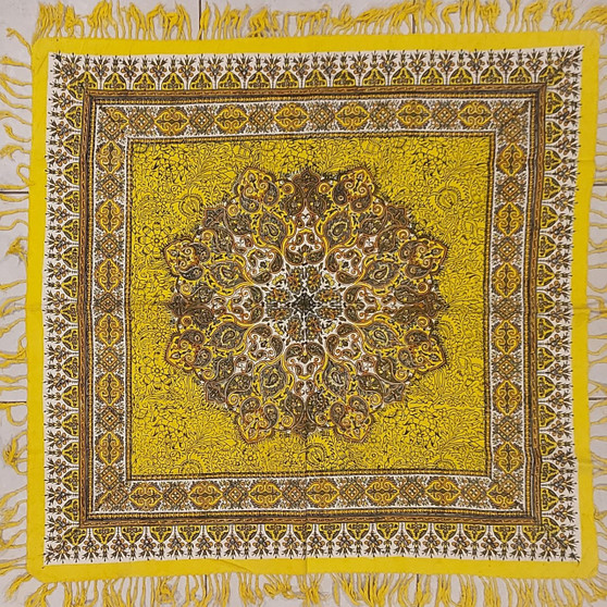 رومیزی قلمکار 80 در 80 سانتی متر -طرح فرش زرد روشن - زابلیان- اسپادانا