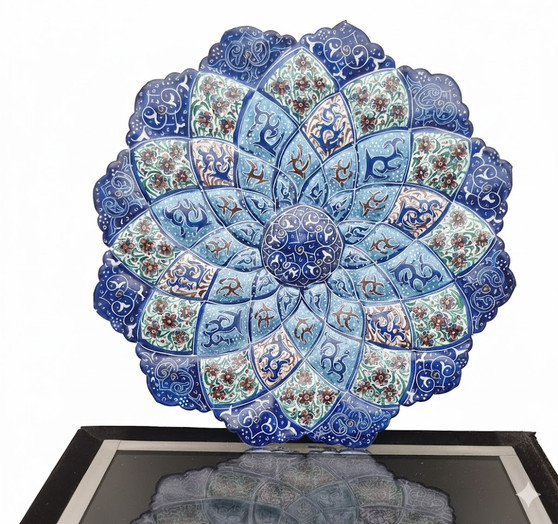 بشقاب میناکاری 20  سانتی با جعبه جیر کد 2003