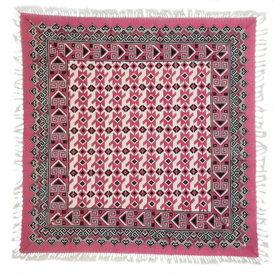 0014 رومیزی قلمکار عطریان طرح گلیم قشقایی سایز 100 در 100کد