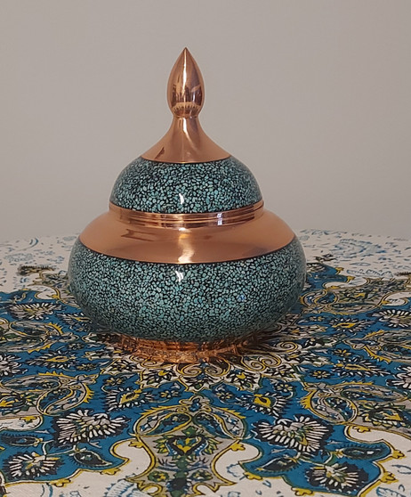 شکلات خوری فیروزه کوبی، ارتفاع 17 سانتیمتر